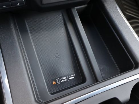 Used 2021 Chevrolet Silverado 3500 LTZ w/ LTZ Convenience Package image 13