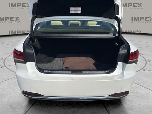 Used 2018 Lexus LS 500h w/ Luxury Package image 30