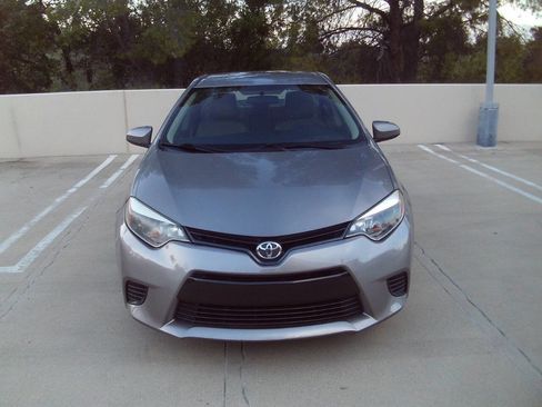 Used 2015 Toyota Corolla LE image 1