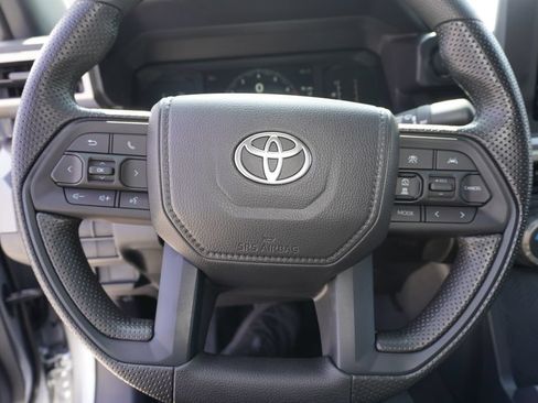Certified 2026 Toyota Tacoma SR5 AWD/4WD image 13
