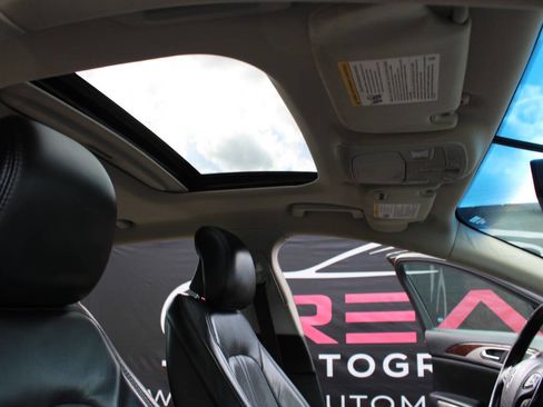 Used 2015 Lincoln MKZ Base AWD 4dr Sedan w/ Equipment Group 102A Reserve image 10