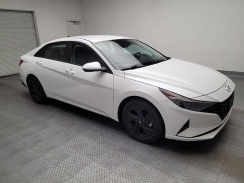 Used 2022 Hyundai Elantra SEL FWD image 11