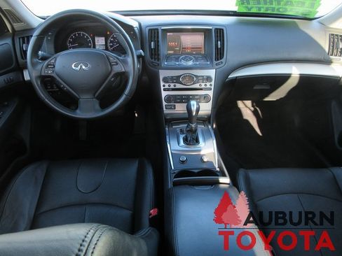 Used 2011 INFINITI G37 Journey w/ Premium Pkg image 8