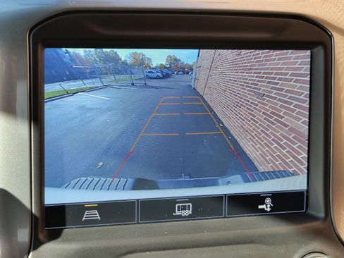 Used 2023 Chevrolet Silverado 2500 LTZ w/ LTZ Convenience Package image 19