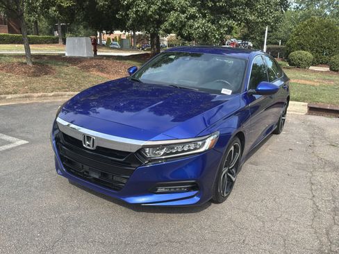 Used 2019 Honda Accord Sport image 5
