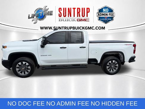 Used 2024 Chevrolet Silverado 2500 Custom w/ Custom Value Package AWD/4WD image 2