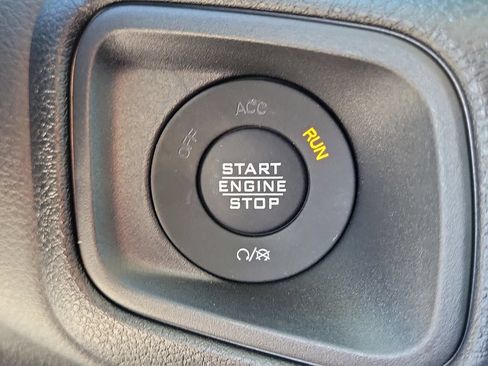 New 2025 Jeep Gladiator Sport AWD/4WD image 30