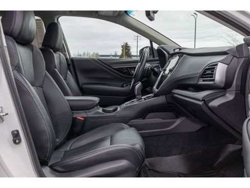 Used 2021 Subaru Outback Limited image 11