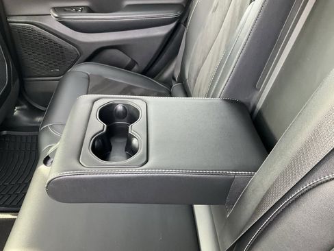 Used 2023 Jeep Grand Cherokee Altitude image 16