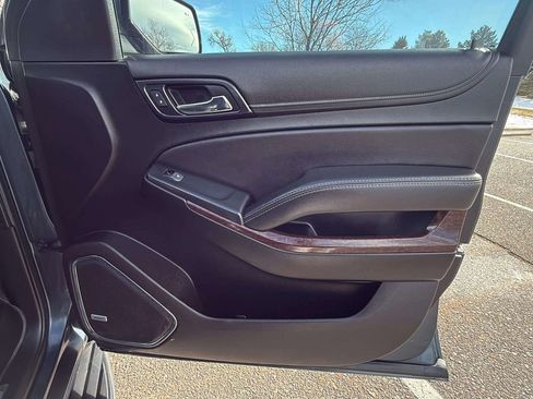 Used 2019 GMC Yukon XL SLT w/ Open Road Package image 21