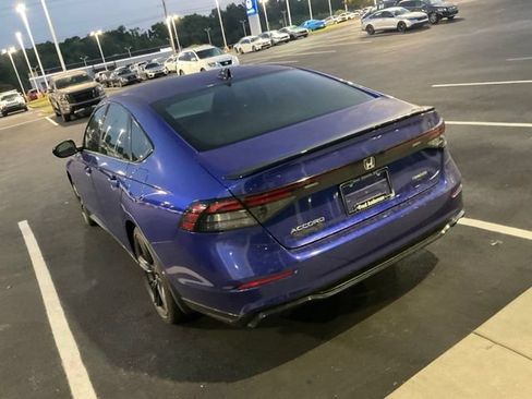 Used 2024 Honda Accord Sport image 9