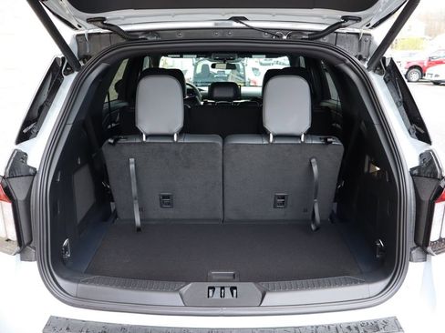 New 2026 Ford Explorer ST-Line w/ ST-Line Street Pack image 20