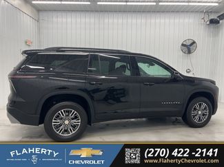 Used 2025 Chevrolet Traverse LT video 2