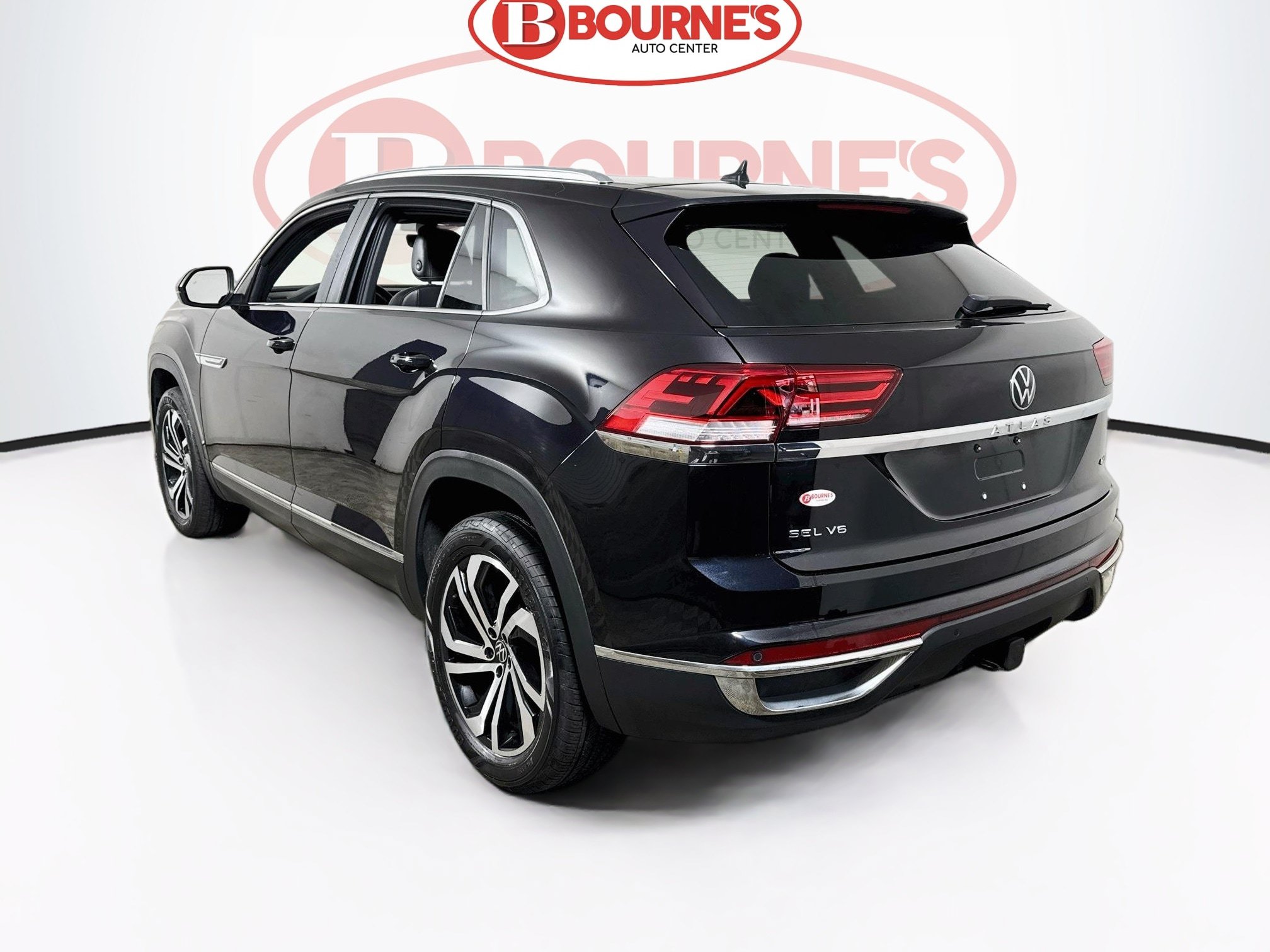 Used 2023 Volkswagen Atlas Cross Sport SEL AWD/4WD image 9