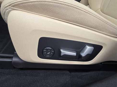 Used 2022 BMW X3 M40i w/ Parking Assistance Package image 17