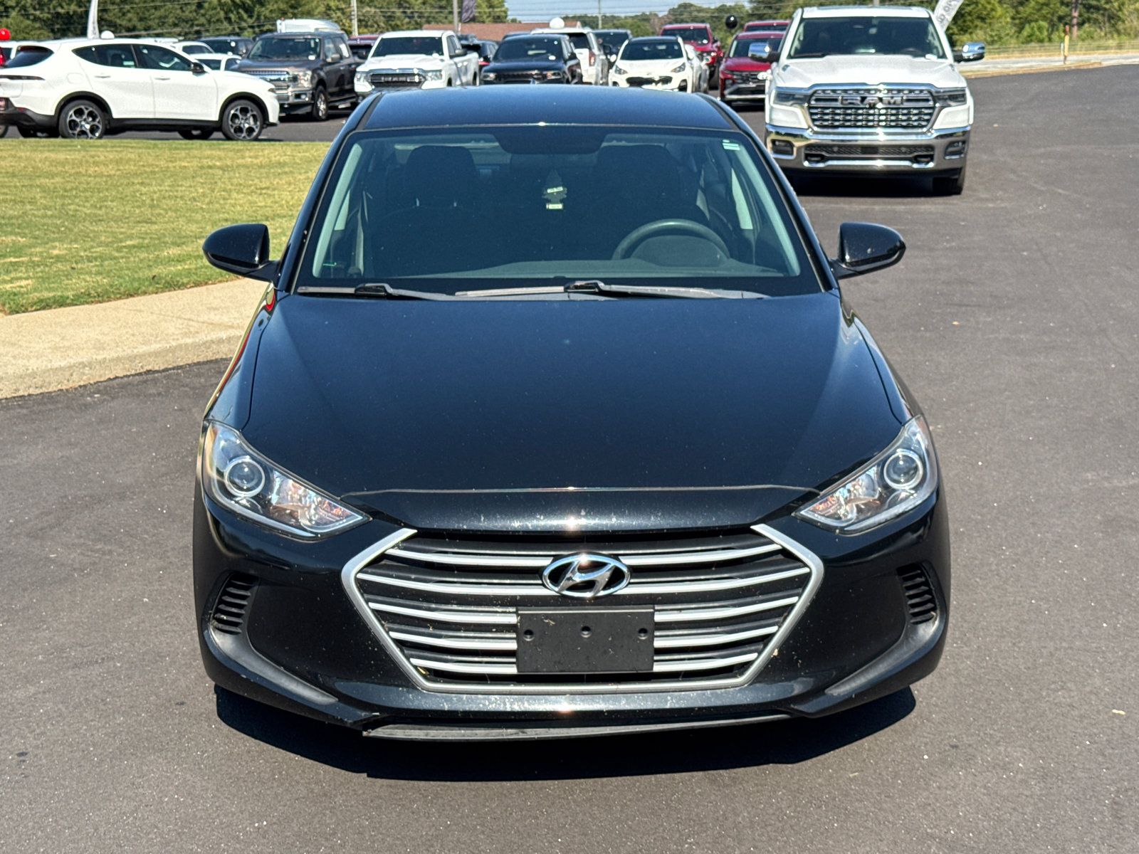 Used 2018 Hyundai Elantra SEL FWD image 2