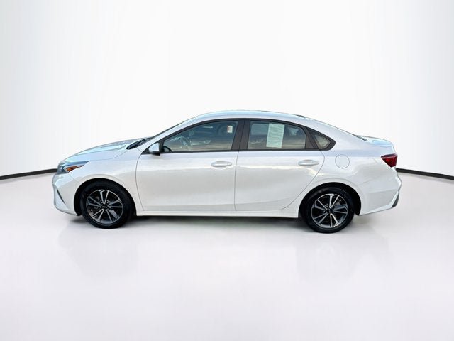 Certified 2023 Kia Forte LXS w/ LXS Technology Package FWD image 8