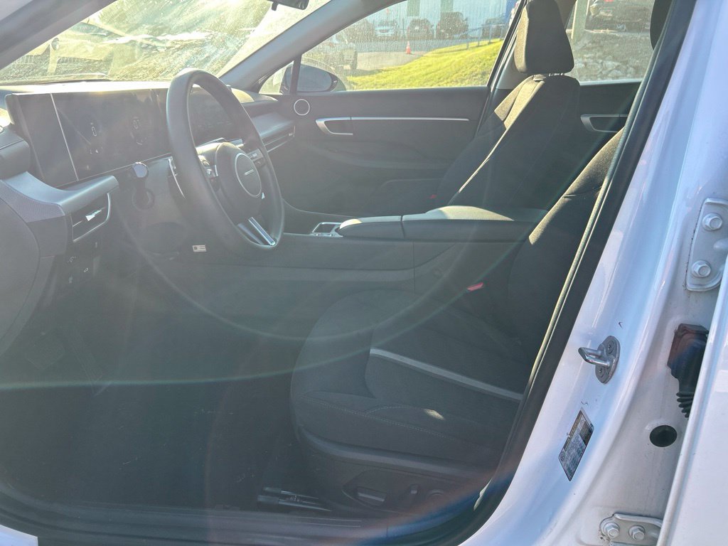 Used 2025 Hyundai Sonata SEL FWD image 6