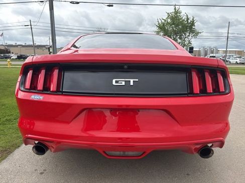 Used 2017 Ford Mustang GT w/ GT Performance Package RWD image 12