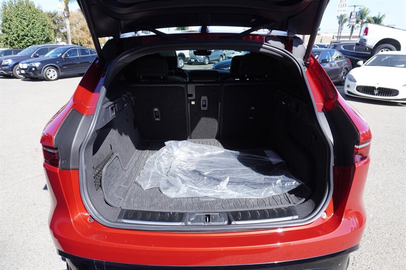 Used 2022 Jaguar F-PACE S AWD/4WD image 26