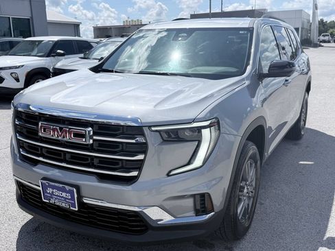 Used 2025 GMC Acadia Elevation AWD/4WD image 1