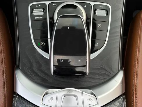 Used 2017 Mercedes-Benz C 300 Cabriolet image 35