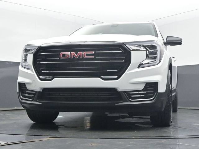 Used 2024 GMC Terrain SLE w/ Driver Convenience Package FWD image 44