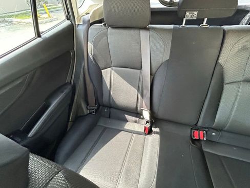 Used 2019 Subaru Crosstrek 2.0i AWD/4WD image 12