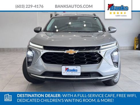 Certified 2024 Chevrolet Trax LT FWD image 3