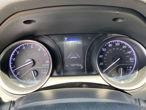 Used 2021 Toyota Camry SE FWD image 16