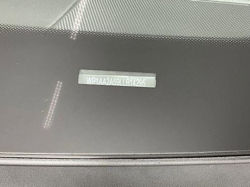 Used 2020 Porsche Macan image 31