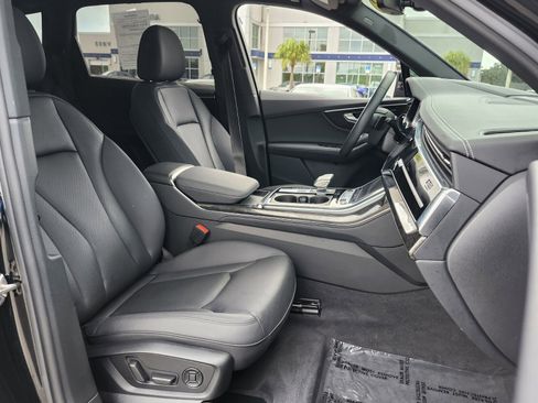 Used 2023 Audi Q7 3.0T Prestige w/ Prestige Package image 25