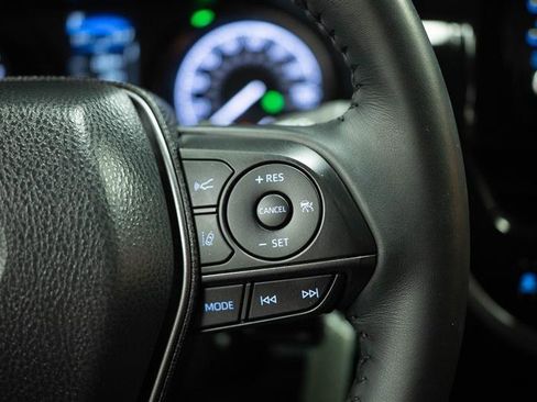 Used 2024 Toyota Camry SE image 25