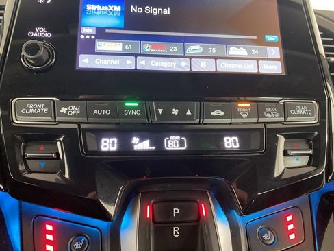 Used 2023 Honda Odyssey Touring image 18