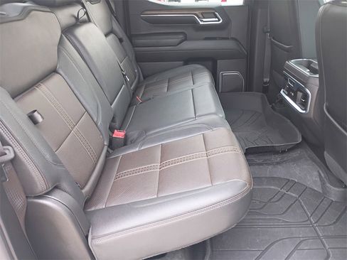 Used 2024 Chevrolet Silverado 1500 High Country w/ High Country Premium Package image 15