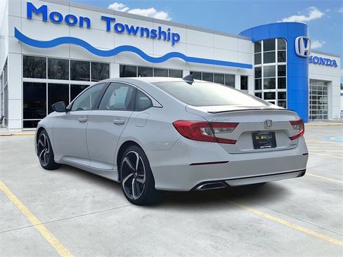 Used 2022 Honda Accord Sport image 4