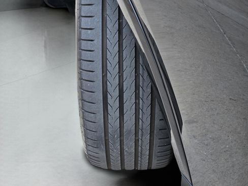 Certified 2025 Mercedes-Benz GLC 300 4MATIC image 31