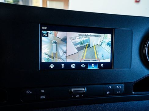 Used 2022 Mercedes-Benz Sprinter 3500 image 41