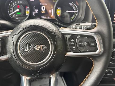 Used 2024 Jeep Wrangler Unlimited Sahara w/ Technology Group AWD/4WD image 23