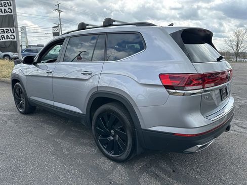 Used 2024 Volkswagen Atlas SE image 10