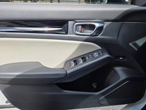 Used 2022 Honda Civic Touring image 24