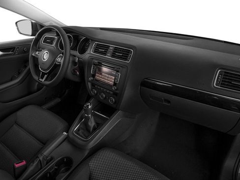 Used 2017 Volkswagen Jetta SE FWD image 16