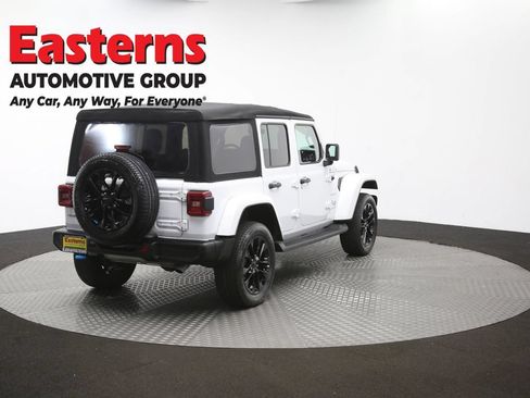 Used 2022 Jeep Wrangler Unlimited Sahara w/ Cold Weather Group AWD/4WD image 41