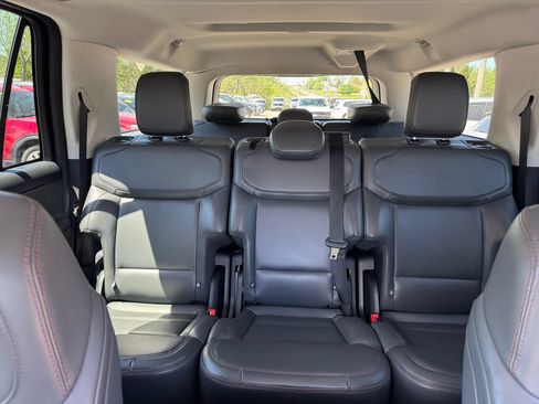 Used 2025 Ford Expedition Max Active AWD/4WD image 27