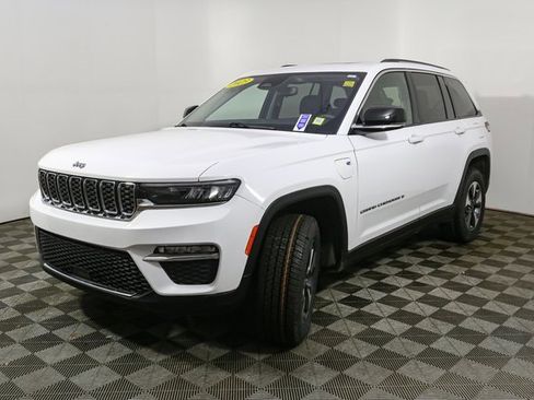 Used 2023 Jeep Grand Cherokee 4WD 4xe image 5