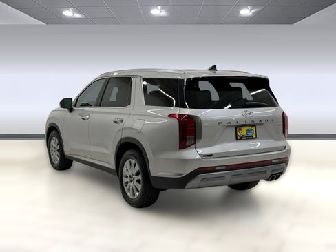 Used 2025 Hyundai Palisade SEL AWD/4WD image 2