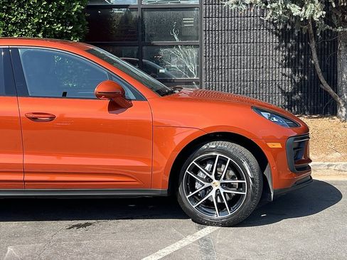 Used 2022 Porsche Macan image 21