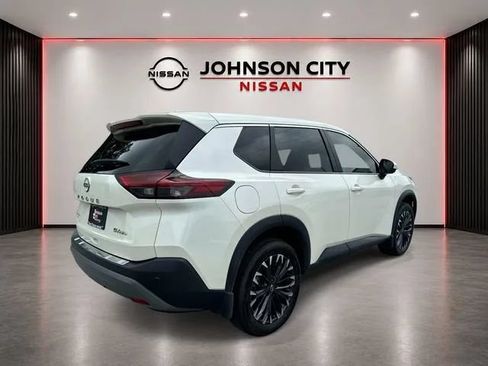 Used 2023 Nissan Rogue SV AWD/4WD image 5