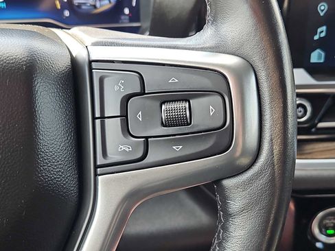 Used 2022 Chevrolet Silverado 1500 LT AWD/4WD image 25