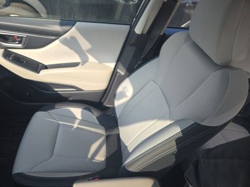 Used 2023 Subaru Forester image 4